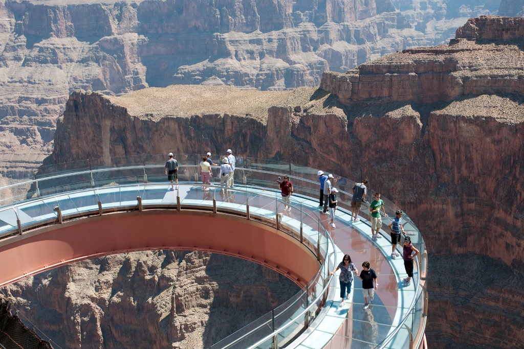 Grand Canyon Skywalk - The World’s Tallest and Scariest Skywalks