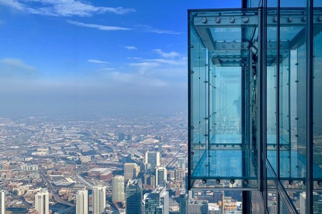 Skydeck of Willis Tower in Chicago - The World’s Tallest and Scariest Skywalks