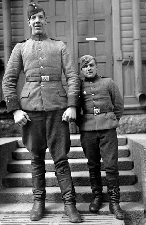 Väinö Myllyrinne is possible the tallest soldier ever recorded